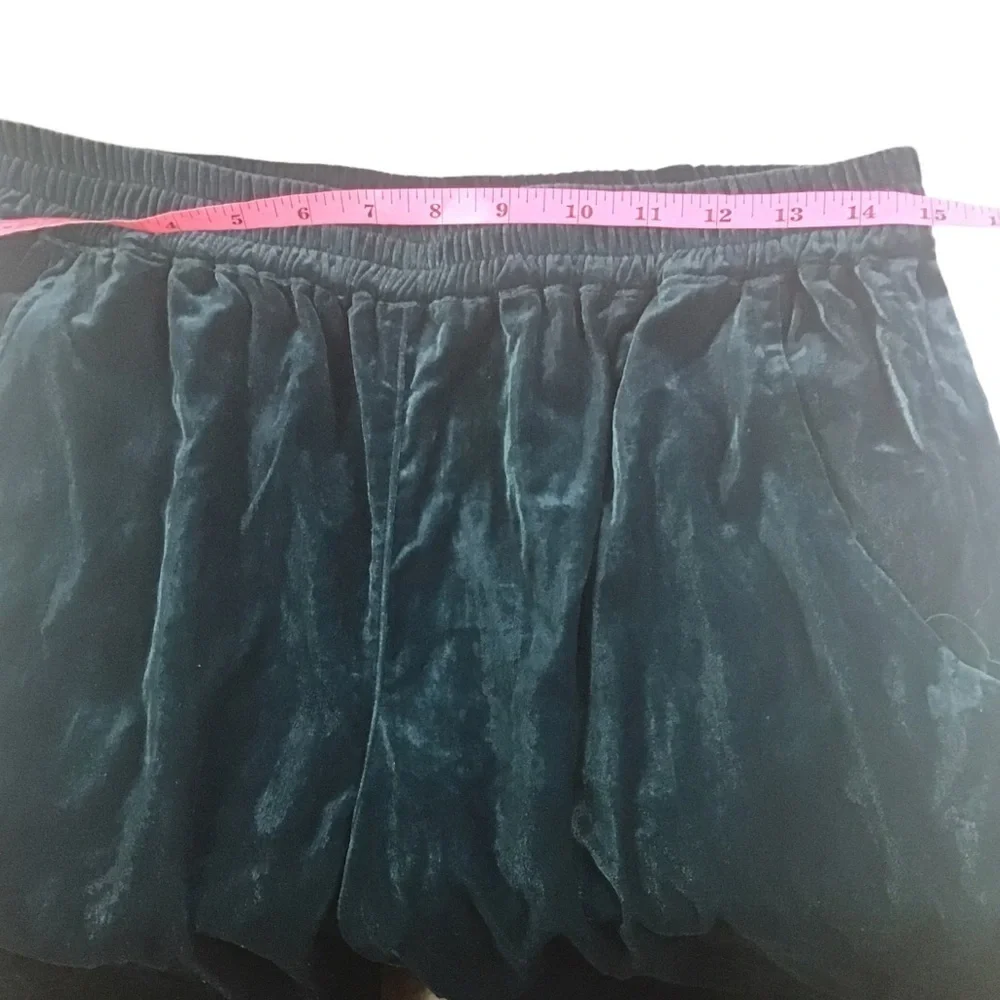 Soft Surroundings Emerald Green Velvet Cargo Utility Pull on Pants Size Medium